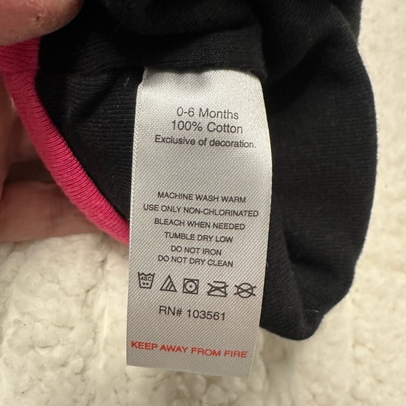 Nike Infant Baby Beanie in Black and Pink Hat, Cap 0-6 months - Picture 5 of 6